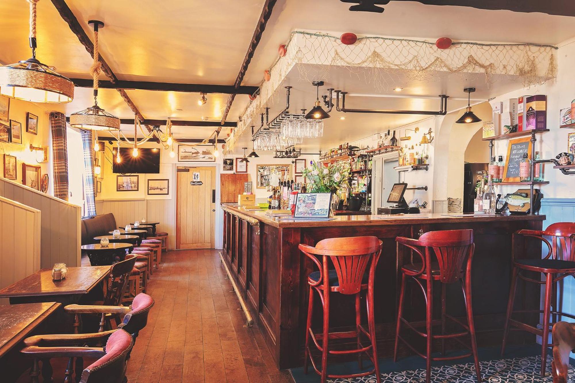 Harbour Inn Amble Bagian luar foto